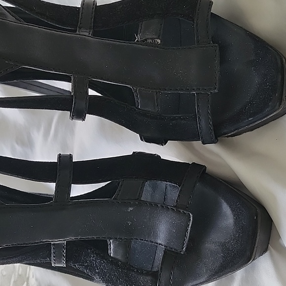 Authentic Gucci Black Leather and Suede 'Daryl' Platform Sandals - Picture 6 of 8